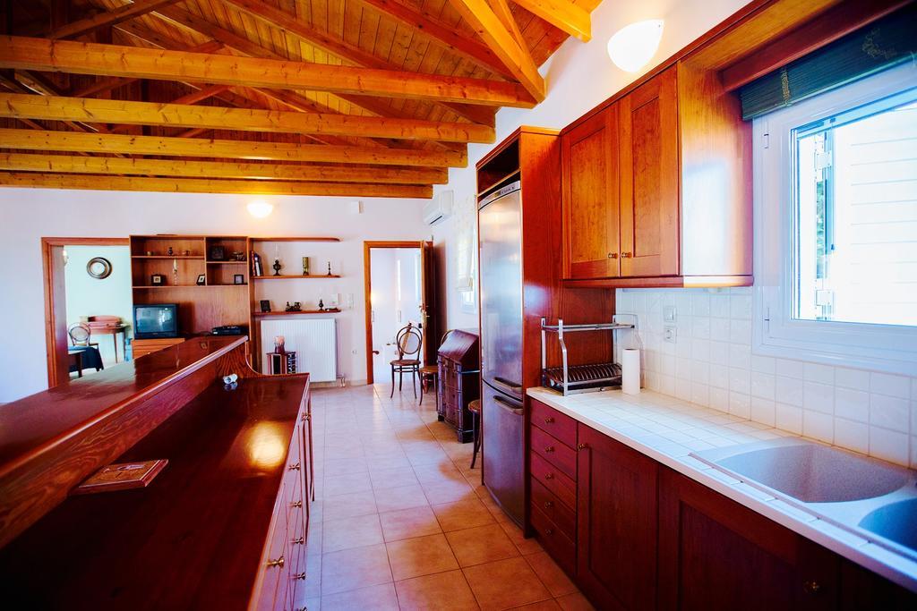 Loft Near The Beach Loutráki Buitenkant foto